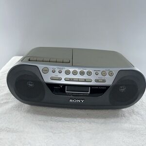 Sony CFD-S05 Boombox CD AM/FM Radio Cassette Player Recorder Portable VTG TESTED